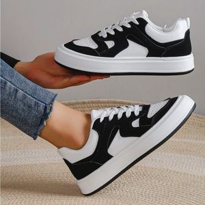 Shein Two Tone Lace-up Front Skate Shoes